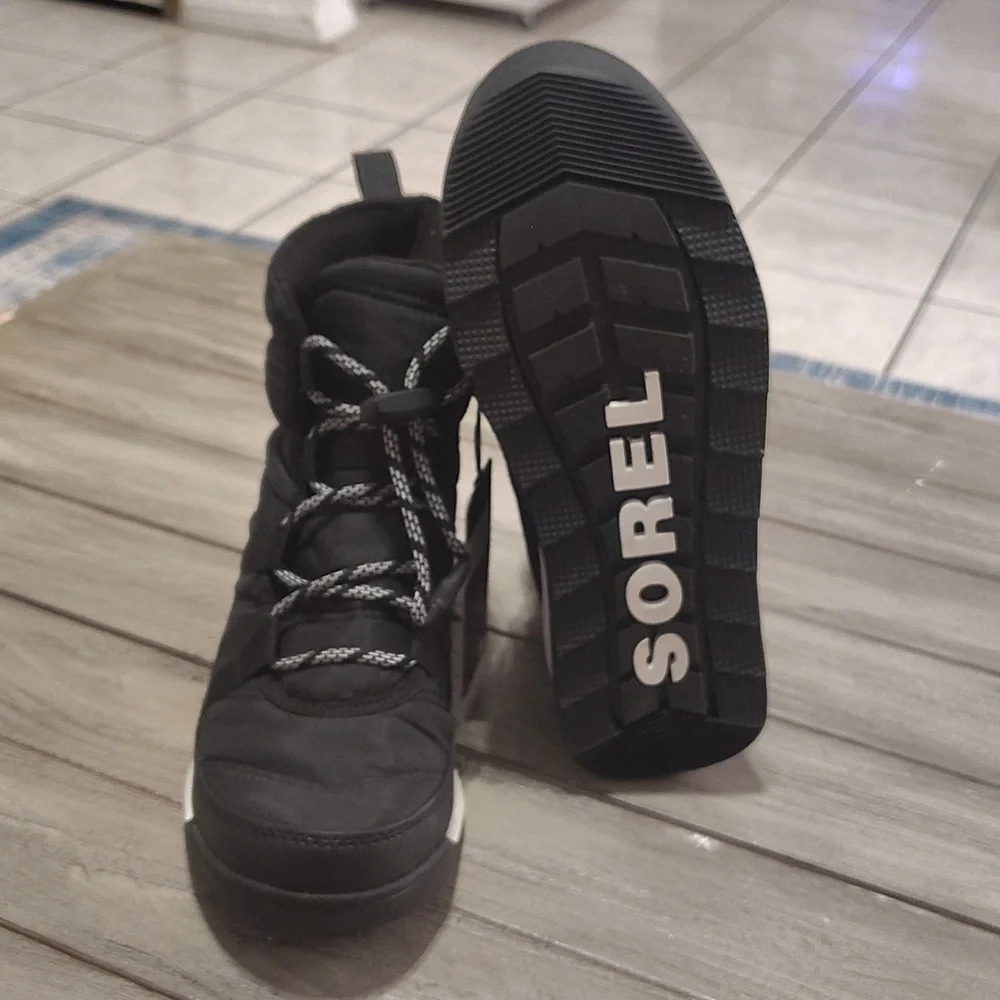New Sorel Kids Whitney™ II Short Lace Boot Size US 4 EU 35
